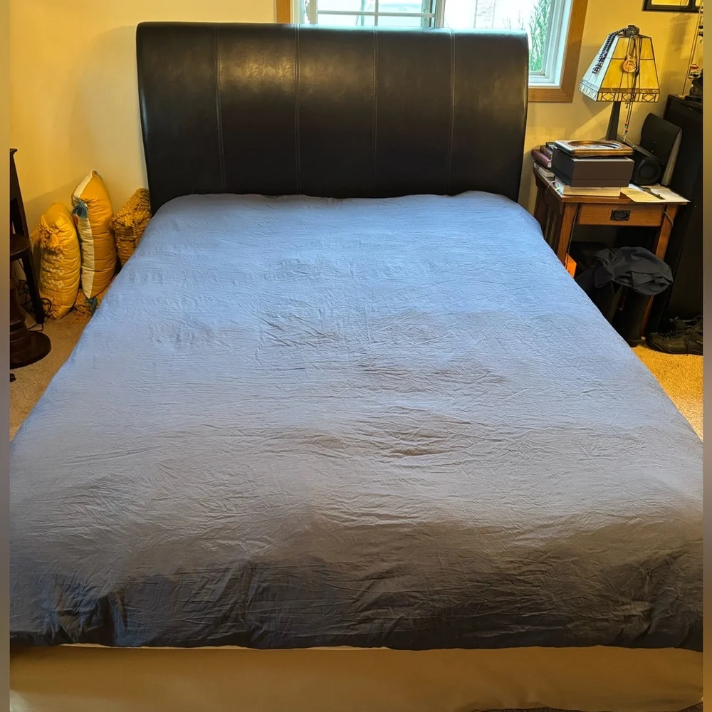 PRICE SLASHED! King Size Down Filled Duvet & Cover